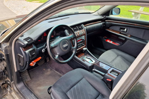 Audi A8 3,7 V8 Tiptronic